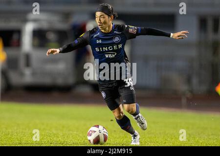 RAYONG, THAILANDIA - APRILE 2: Kenzo Nambu di Rayong F.C. durante la partita del Campionato Thai League 2 M-150 tra Rayong F.C. e Lamphun Warrior F.C. allo Stadio Centrale della Provincia di Rayong il 2 Aprile 2022 a Rayong, Thailandia (Foto di /Orange Pictures) Foto Stock