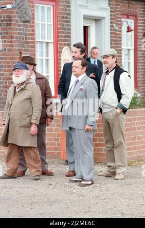 Filmare lo speciale natalizio "The Jolly Boys" di Margate "Only Fools and Horses". Nella foto, Buster Merryfield come zio Albert, John Challis come Boycie, David Jason come Derek Trotter. 18th maggio 1989. Foto Stock