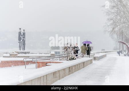 Memoriale alle vittime del triste raid di Novi nel 1942 su serbi, ebrei e ROM. Foto Stock