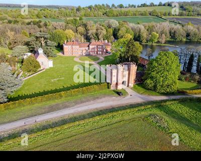 Veduta aerea del Castello di Lullingstone e del World Garden di Eynsford, Kent, Inghilterra. Foto Stock