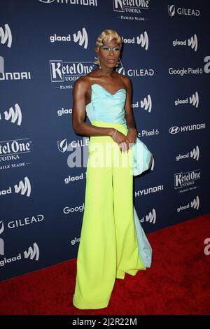 Beverly Hills, Stati Uniti. 02nd Apr 2022. Symone partecipa ai 33rd Annual GLAAD Media Awards il 02 aprile 2022 a Beverly Hills, California. Foto: Crash/imageSPACE Credit: Imagespace/Alamy Live News Foto Stock