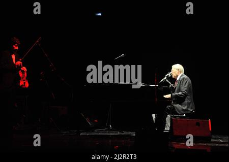 Paolo Conte in concerto dal vivo Foto Stock