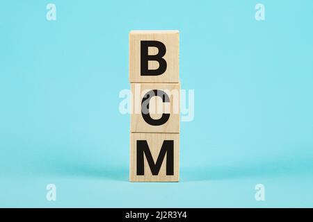 BCM - acronimo di Business Continuity Management, informazioni generali sui concetti aziendali, testo SULLA GESTIONE DELLA CONTINUITÀ AZIENDALE, piano di studio del concetto ACT. Foto Stock