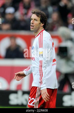 BayArena Leverkusen, Germania, 14,3.201, Calcio: Bundesliga tedesca, stagione 2010/11, Bayer 04 Leverkusen (B04, rosso) vs Hamburger Sportverein (HSV, bianco) 4:2 — Ruud VAN NISTELROOY (HSV) Foto Stock