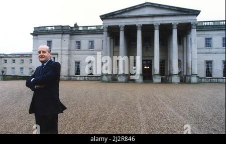 Sir John Hall, sviluppatore di proprietà (cavaliere 1991) e presidente di vita ed ex presidente del Newcastle United Football Club (1992-1997), nella foto di Wynyard Hall Estate, County Durham, 7th ottobre 1992. Foto Stock