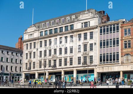 Vecchio edificio del magazzino Debenhams Department (chiuso nel maggio 2021) in Old Market Square, Nottingham, Inghilterra, Regno Unito Foto Stock