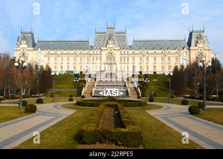 Palazzo della Cultura a Iași, Romania. Costruzione neo gotica a Iasi conosciuta come Palatul Culturii e Moldavia National Museum Complex. Palso culturale di Iasi. Foto Stock