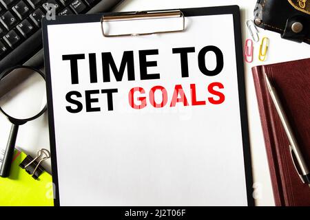 Scrittura concettuale a mano che mostra gli obiettivi Smart Set. Business foto elenco di testo per chiarire le vostre idee Focus sforzi utilizzare il tempo saggiamente. Foto Stock