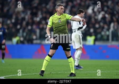 Torino, Italia. 03rd Apr 2022. Arbitro ufficiale Massimiliano Irrati gestures durante la Serie A match tra Juventus FC e FC Internazionale allo Stadio Allianz il 3 2022 aprile a Torino. Credit: Marco Canoniero/Alamy Live News Foto Stock