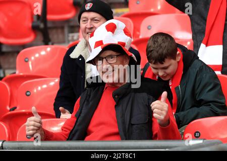 I fan del Rotherham United si sono visti prima del calcio d'inizio. Foto Stock