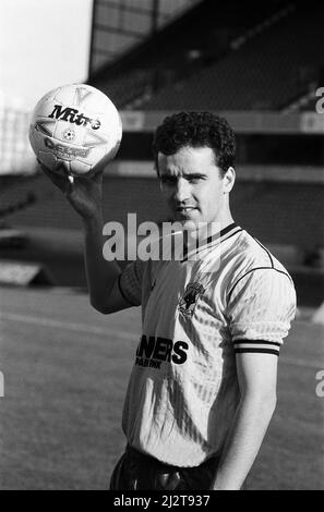 Wolverhampton Wanderers F.C della nuova firma, Paul Cook, al Molineux Stadium. 4 agosto 1992. Foto Stock