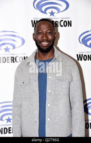 LaMorne Morris arrivo alla fotocellula di Hulu per 'woke' che si tiene il terzo giorno del Wonder con 2022 all'Anaheim Convention Center Foto Stock