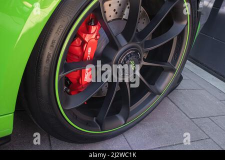 Slovenia, Lubiana - Marzo 24 2022: Green Porsche 911 GT3RS Sportcar Foto Stock