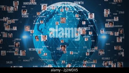 Composizione di una rete di collegamenti con testi e fotografie di persone in tutto il mondo Foto Stock