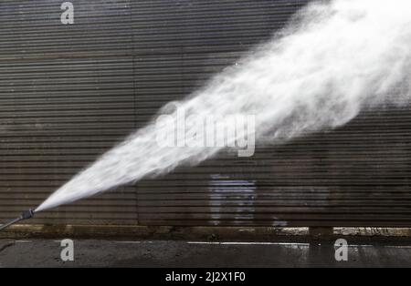 Tubo per lavaggio auto a pressione, igiene e disinfezione Foto Stock