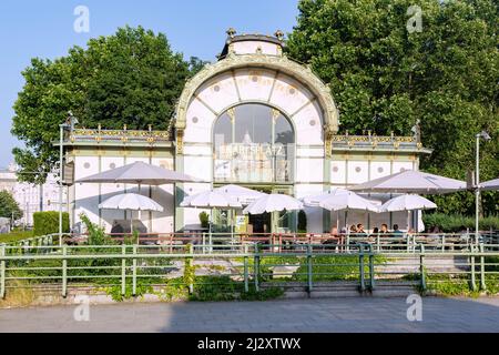 Vienna; Karlsplatz, padiglione otto Wagner Karlsplatz Foto Stock