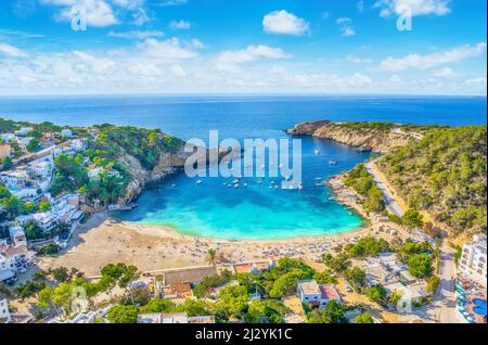 Veduta aerea di Cala Vadella, Isole Ibiza, Spagna Foto Stock