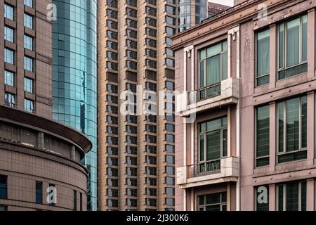 Facciate di case nel Bund, Shanghai, People&#39;s Repubblica di Cina, Asia Foto Stock