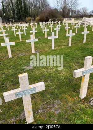 Cimitero militare della seconda guerra mondiale, Fort des Dunes, Leffrinckoucke, Nord, Hauts-de-France, Francia Foto Stock