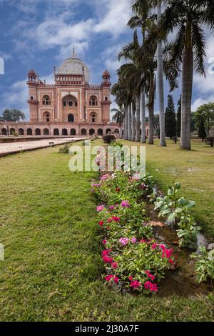 New Delhi, India. Giardino e tomba di Safdarjang, costruito 1753-54. Foto Stock