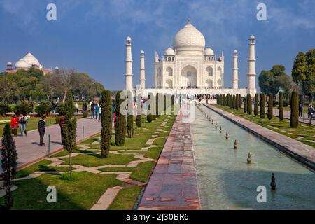 Agra, India. Taj Mahal e Fontana. Foto Stock