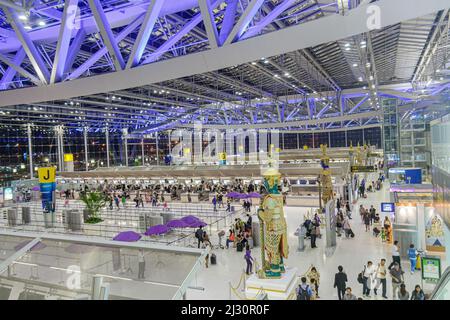 Bangkok Thailandia, Thai, Suvarnabhumi International Airport, BKK, terminal, biglietteria check in, interni design Foto Stock