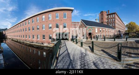 LOWELL, USA - SEP 26, 2017: Visita del museo dell'industria dei mulini di cotone Boott a Lowell, USA. Fu la prima fabbricazione industriale negli USA nel 1835 Foto Stock