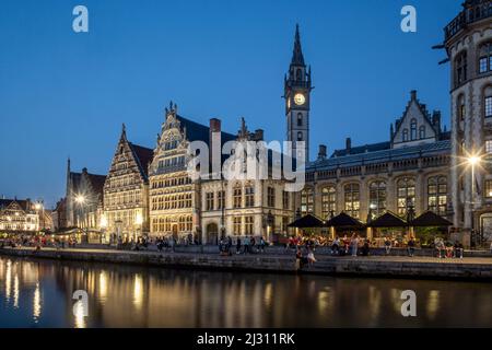 Centro storico di Gand in serata, molo Gansli, municipio degli Schippers Vrije, case medievali, Gand, Fiandre, Belgio, Europa Foto Stock