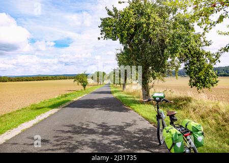 Percorso ciclabile di Werra, viale, bicicletta vicino a Dankmarshausen Foto Stock