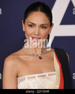 Los Angeles, Stati Uniti. 04th Apr 2022. Eiza González arriva all'AMBULANZA Los Angeles Premiere tenuto presso l'Academy Museum of Motion Pictures di Los Angeles, CA lunedì 4 aprile 2022. (Foto di Sthanlee B. Mirador/Sipa USA) Credit: Sipa USA/Alamy Live News Foto Stock