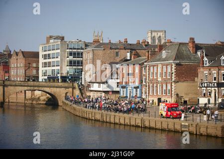 Micklegate Road Bridge e River Ouse nella città di York, Inghilterra, North Yorkshire Foto Stock