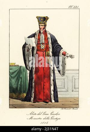 Costume di un capo giudice francese e ministro della Giustizia, durante il primo Impero, 1808. Basato su un ritratto di avvocato e politico Claude Ambroise Régnier, duca di massa, con l'ordine della Legione d'onore. Costume du Grand Juge. Ministre de la Justice. Litografia a mano di Lorenzo Bianchi e Domenico Cuciniello dopo Ippolite Lecomte di Costumi civili e militanti della monarchia francese dal 1200 al 1820, Napoli, 1825. Edizione italiana dei costumi civili e militari della monarchia francese di Lecomte dal 1200 al 1820. Foto Stock