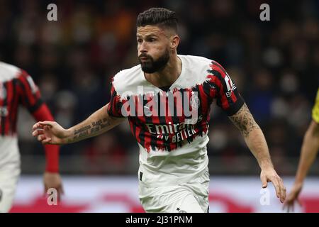 Milano, Italia. 04th Apr 2022. Olivier Giroud (AC Milan) reagisce durante AC Milan vs Bologna FC, Serie italiana di calcio A a a Milano, Italia, Aprile 04 2022 Credit: Independent Photo Agency/Alamy Live News Foto Stock