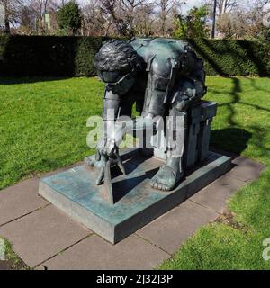 Eduardo Paolozzi Maestro della scultura dell'Universo alla Scottish National Gallery of Modern Art di Edimburgo, Scozia, Regno Unito Foto Stock