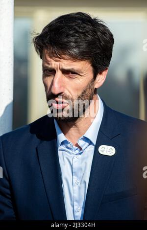 Marsiglia, Francia. 22nd Mar 2022. Tony Estanguet ha visto durante la sua visita al Cercle des Nageurs de Marseille (CNM). Tony Estanguet, membro del CIO (Comitato Olimpico Internazionale) e del Comitato Organizzatore dei Giochi Olimpici di Parigi 2024 è in visita a Marsiglia. Ha incontrato gli atleti del club di nuoto Cercle des Nageurs de Marseille. La città di Marsiglia organizzerà una parte importante degli eventi nautici di Parigi 2024. (Foto di Laurent Coust/SOPA Images/Sipa USA) Credit: Sipa USA/Alamy Live News Foto Stock