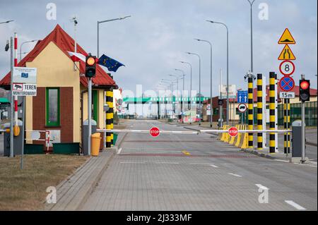 3 marzo 2022, Gdansk, Polonia: Vista di un valico di frontiera a Grzechotki. La Russia ha invaso l'Ucraina il 24 febbraio 2022, scatenando il più grande attacco militare in Europa dalla seconda guerra mondiale Fino a 10 milioni di ucraini sono fuggiti dalle loro case, lasciando il paese o trasferendosi in aree più sicure all’interno dell’Ucraina. Si ritiene che circa 3 milioni di rifugiati abbiano attraversato i confini verso i paesi vicini. (Credit Image: © Mateusz Slodkowski/SOPA Images via ZUMA Press Wire) Foto Stock