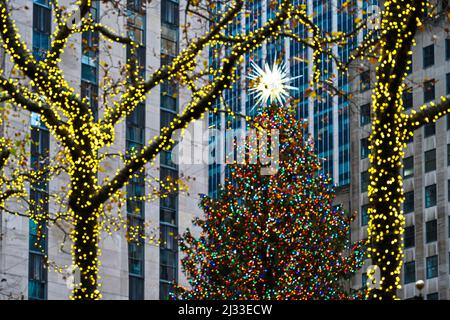 Albero di Natale al Rockfeller Plaza Foto Stock