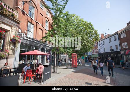 Viste lungo Carlton Street a Nottingham nel Regno Unito Foto Stock