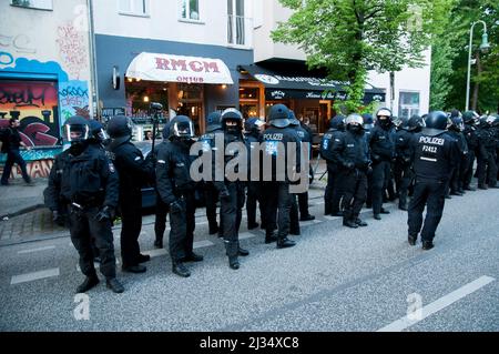 1 mai, proteste sulla giornata internazionale dei lavoratori, Kreuzberg, Berlino, Germania Foto Stock