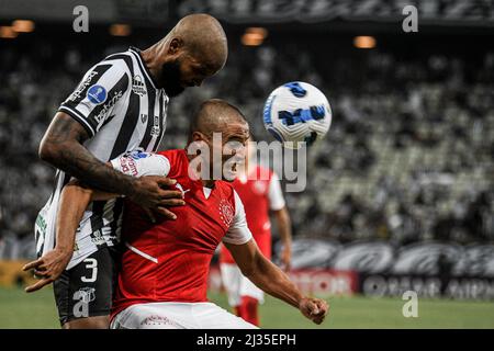 Fortaleza, Brasile. 05th Apr 2022. CE - Fortaleza - 04/05/2022 - SOUTH AMERICAN CUP 2022, CEARA X INDEPIENTE Photo: Kely Pereira/AGIF Credit: AGIF/Alamy Live News Foto Stock