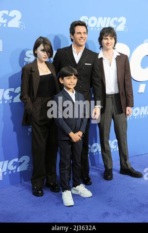 Los Angeles, California. 5th Apr, 2022. Agli arrivi per SONIC THE HEDGEHOG 2 Premiere, Regency Village Theatre, Los Angeles, CA 5 aprile 2022. Credit: Elizabeth Goodenough/Everett Collection/Alamy Live News Foto Stock