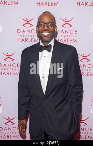 NEW YORK, NEW YORK - 05 APRILE: Martino Moore partecipa al Dance Theatre di Harlem Annual Vision Gala in onore di Debbie Allen il 05 aprile 2022 a New York City. Foto Stock