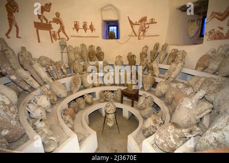 Anfore reperti dal Aegaei, museo di archeologia subacquea, Bodrum, Aegaei, Turchia, mare mediterraneo Foto Stock