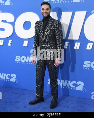 Los Angeles, Stati Uniti. 05th Apr 2022. Lee Majdoub arriva al SONIC THE HEDGEHOG 2 Los Angeles Premiere tenuto al Regency Village Theatre di Westwood, CA martedì 5 aprile 2022. (Foto di Sthanlee B. Mirador/Sipa USA) Credit: Sipa USA/Alamy Live News Foto Stock