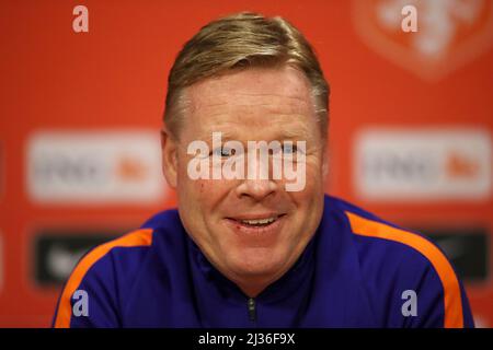 Foto del file datata 22-03-2018 di Ronald Koeman, che succederà a Louis van Gaal come manager olandese dopo la Coppa del mondo di quest'anno. Data di pubblicazione: Mercoledì 6 aprile 2022. Foto Stock