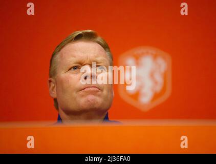 Foto del file datata 22-03-2018 di Ronald Koeman, che succederà a Louis van Gaal come manager olandese dopo la Coppa del mondo di quest'anno. Data di pubblicazione: Mercoledì 6 aprile 2022. Foto Stock