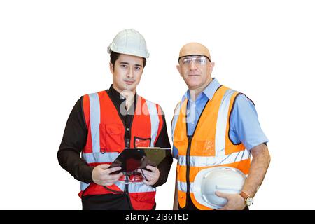 Lavoratore maschio squadra costruttore in piedi ritratto isolato su sfondo bianco. Foto Stock