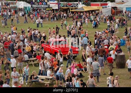 Folle al V Festival, V2004, Hylands Park, Chelmsford, Essex, Regno Unito - 21 agosto 2004 Foto Stock