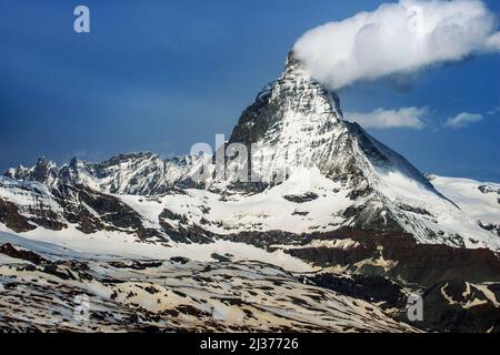 Montagne intorno al monte nevoso del Cervino, Zermatt, Gornergrat, Vallese, Svizzera, Europa Foto Stock