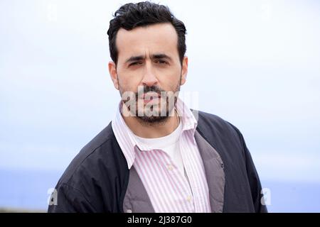 Jonathan Cohen partecipa alla Fotocall le Flambeau durante il Festival delle Canneseries del 5th, il 06 aprile 2022 a Cannes, Francia. Foto di David Niviere/ABACAPRESS.COM Foto Stock